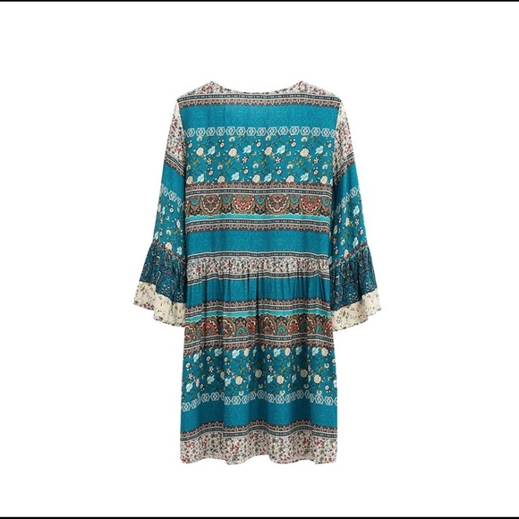•🔥SALE🔥LAST 1!! NWT Boho Flare Sleeve Dress• - Picture 5 of 8